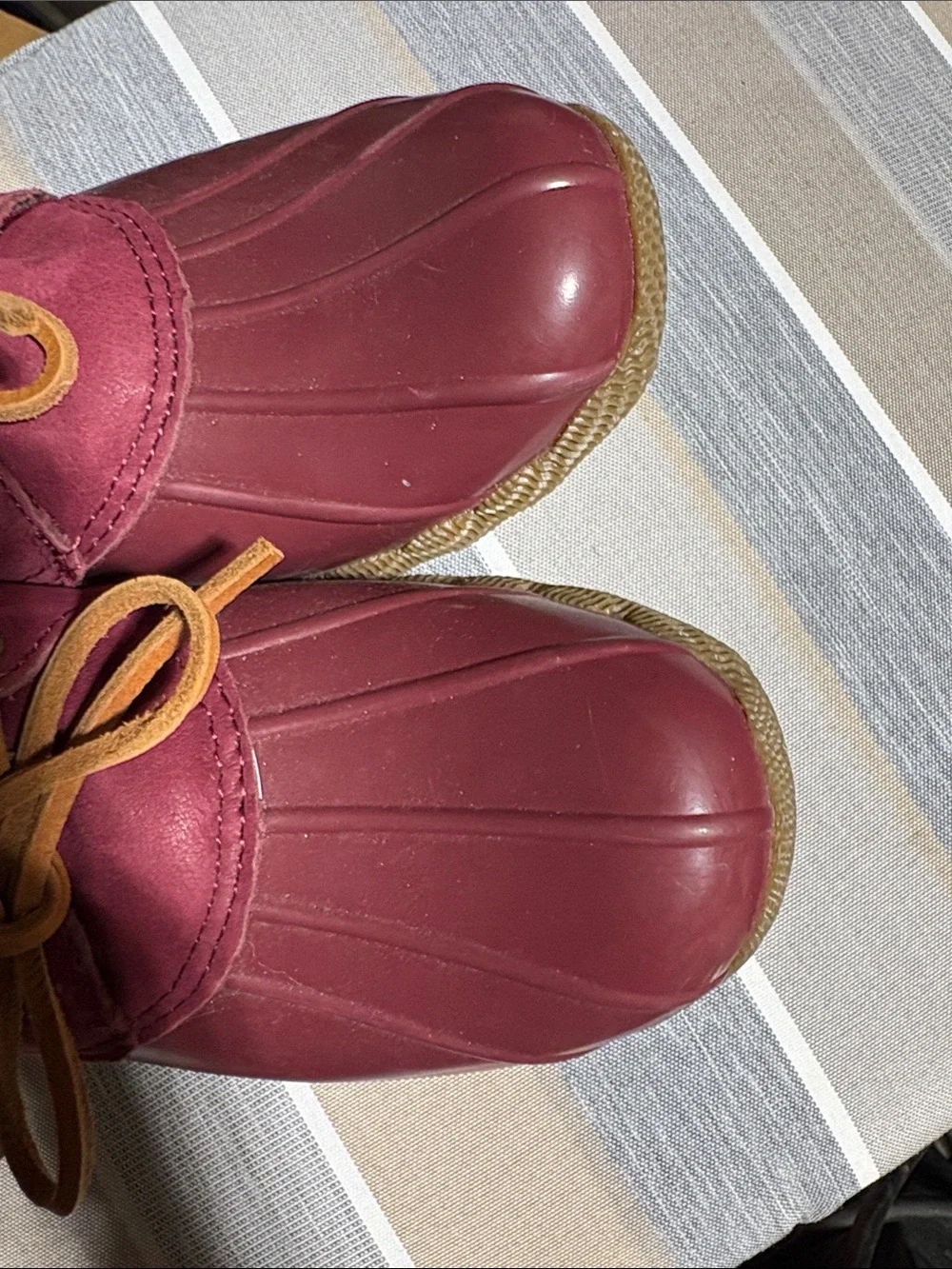 Sperry Women's Maroon Lace-Up Duck Boots with Tan Laces